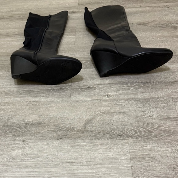 Black Leather Boot - Calf Height - Picture 3 of 5